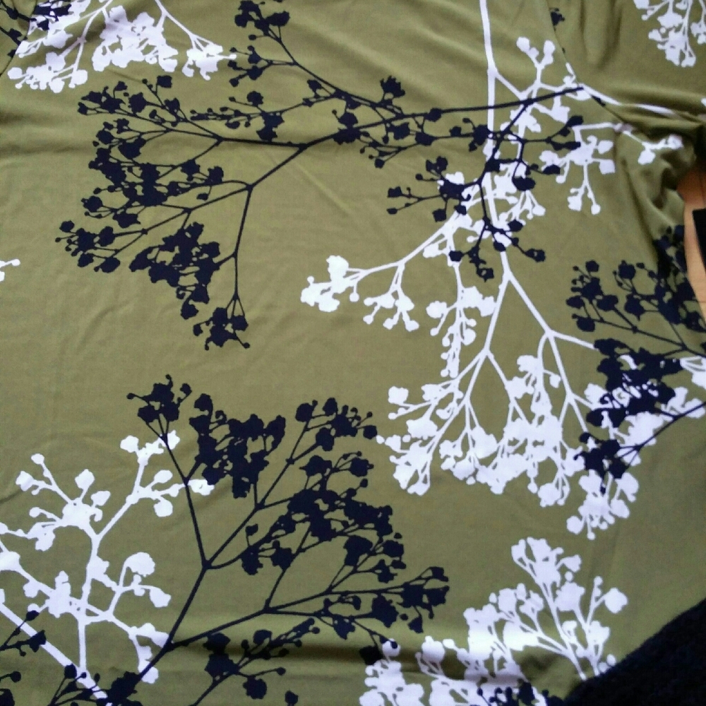 -NWT- Alfani Floral Pointed Crochet Hem Top XL - Picture 2 of 15